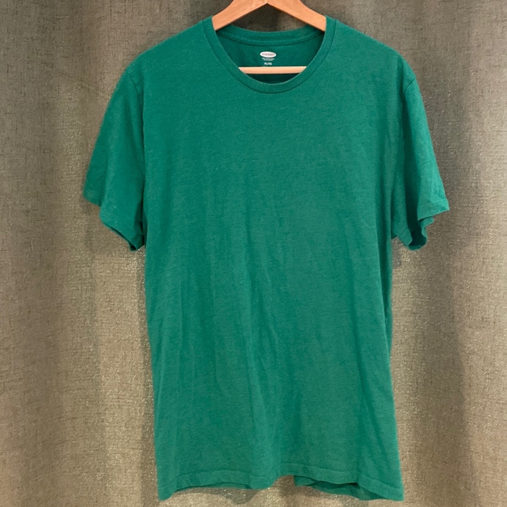 XL TEE. NWOT